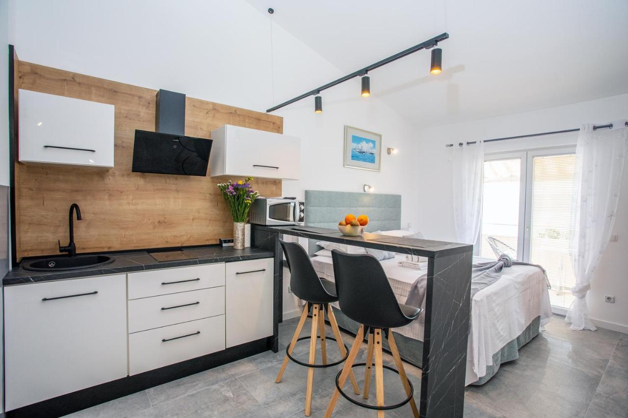 Apartments Nedo Dalmatia โอมิช ภายนอก รูปภาพ
