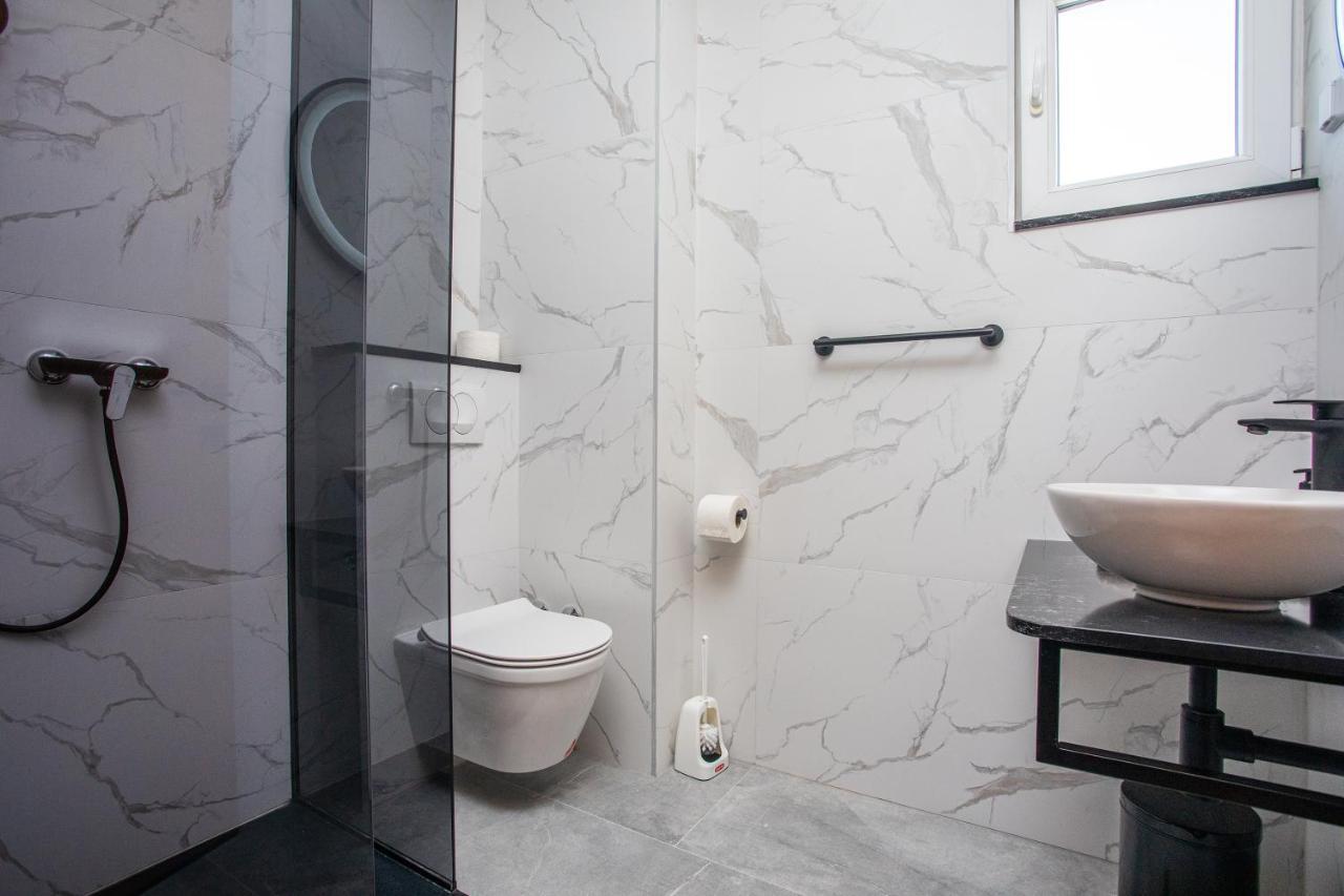 Apartments Nedo Dalmatia โอมิช ภายนอก รูปภาพ