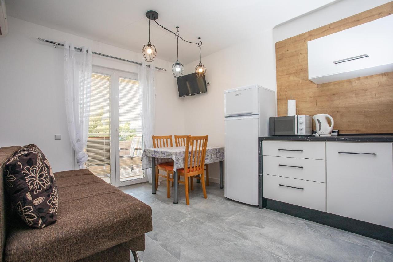 Apartments Nedo Dalmatia โอมิช ภายนอก รูปภาพ